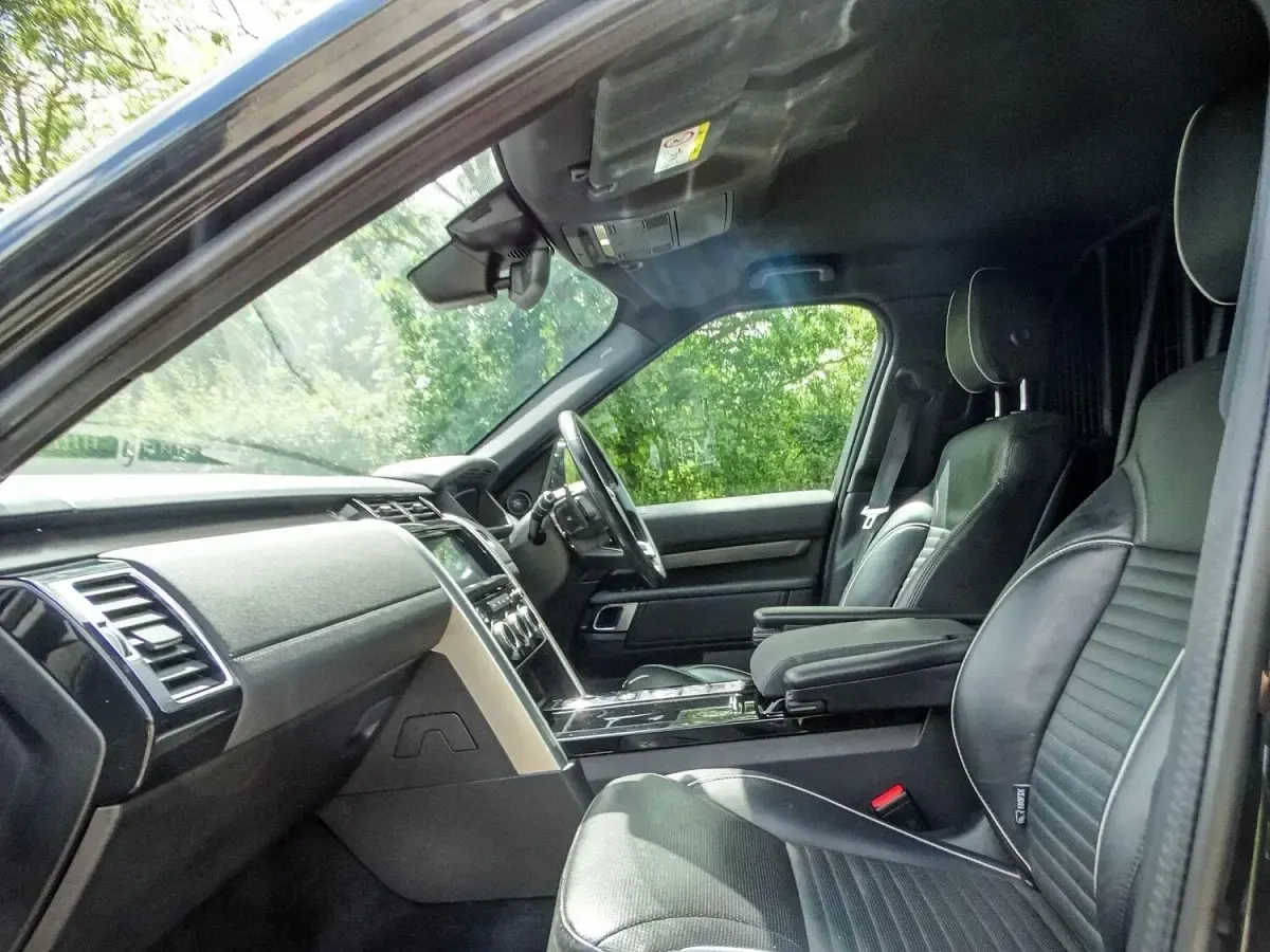 Used Land Rover Discovery HSE 2019 Black SUV