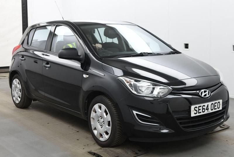 Black Used 2015 Hyundai i20 Classic Hatchback | £5,295 (Super price) - Image 1/4