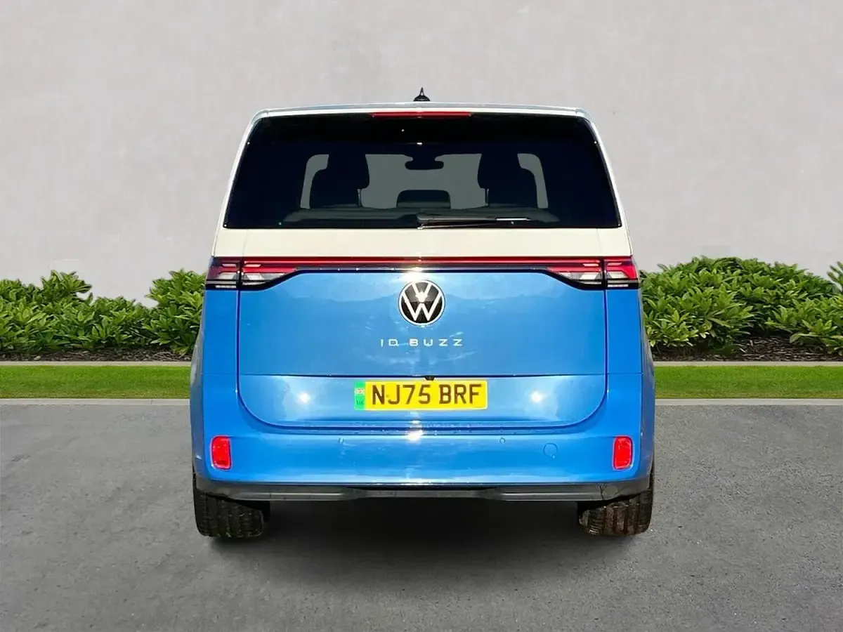Used VW ID. Buzz Pro 210 kW (286 HP) 2025 White MPV