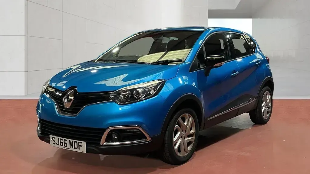 Usado Renault Captur Dynamique 90 HP (66 kW) 2016 Azul SUV