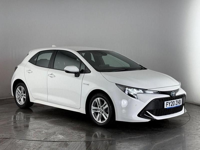 White Used 2020 Toyota Corolla Hatchback | £14,850 (Good price) - Image 1/3