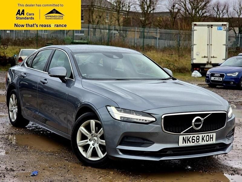 Used Volvo S90 Momentum 190 HP (139 kW) 2018 Grey Sedan