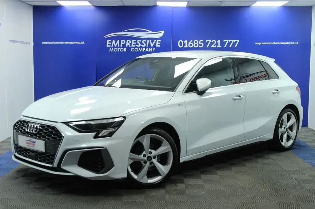 Used Audi A3 Sportback S-Line 150 HP (110 kW) 2022 White Hatchback