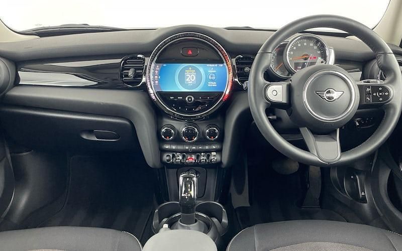 Used Mini Cooper Classic 136 HP (100 kW) 2022 Red Hatchback