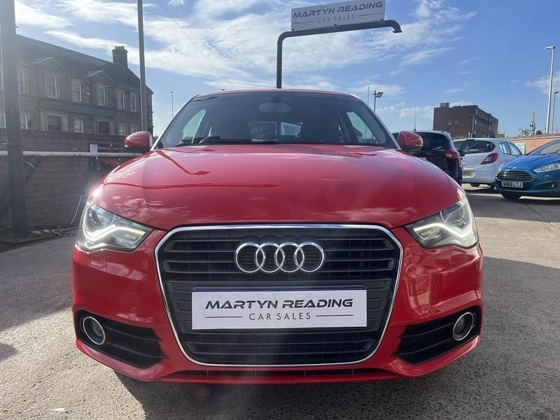 Używany Audi A1 Sport 2010 Czerwony Hatchback