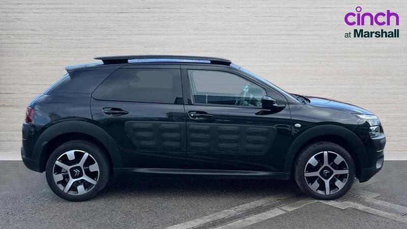 Used Citroën C4 Cactus Flair 110 HP (80 kW) 2018 Black Hatchback