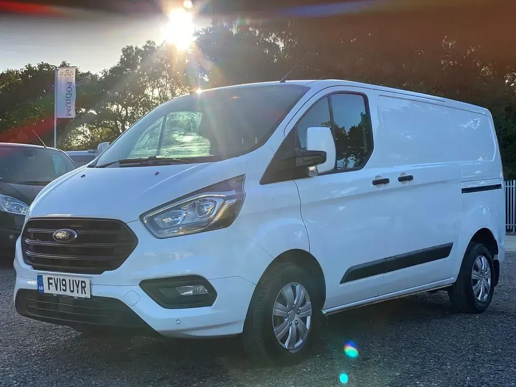 Used Ford Transit Custom Trend 105 HP (77 kW) 2019 White Van