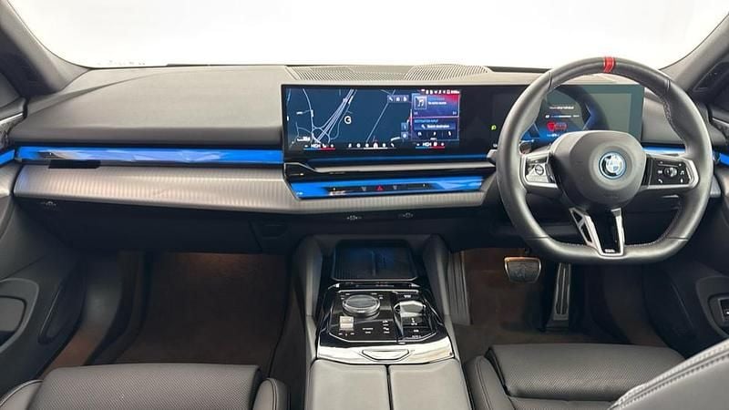 Used BMW i5 Comfort Edition 436 kW (593 HP) 2024 Red