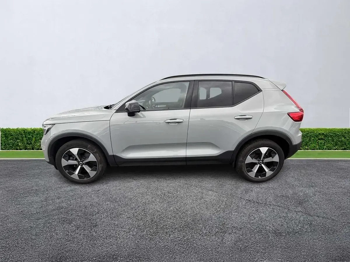 Used Volvo XC40 Plus 163 HP (119 kW) 2025 Grey SUV