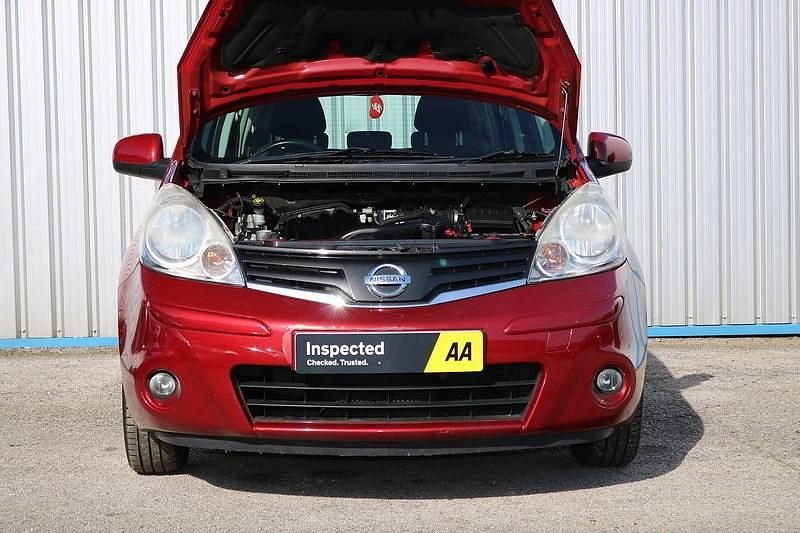 Używany Nissan Note Acenta 108 KM (79 kW) 2011 Czerwony Hatchback