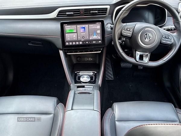 Used MG ZS Trophy Connect 130 kW (177 HP) 2024 Silver Hatchback