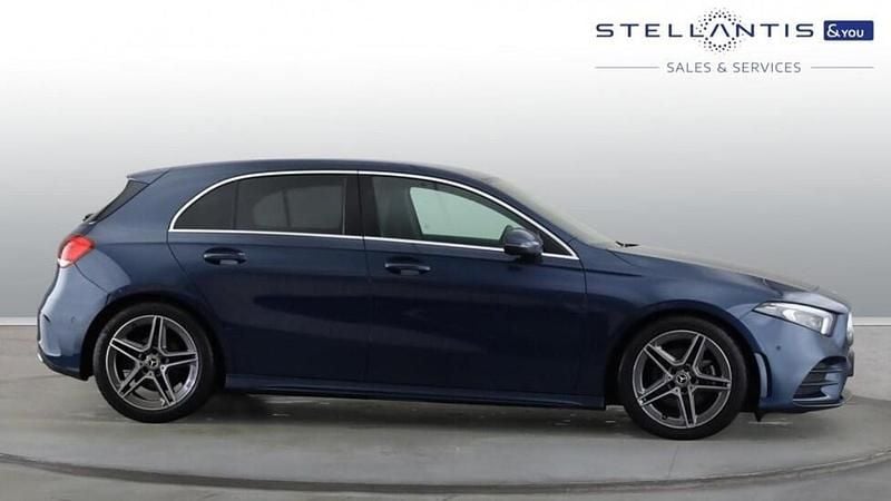 Used Mercedes A180 Executive 134 HP (98 kW) 2020 Blue Hatchback