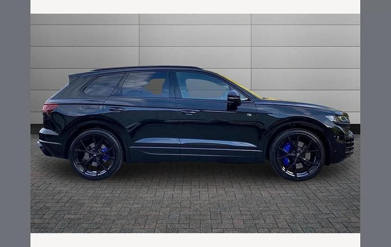 Used VW Touareg R 462 HP (339 kW) 2025 Grenadilla black SUV