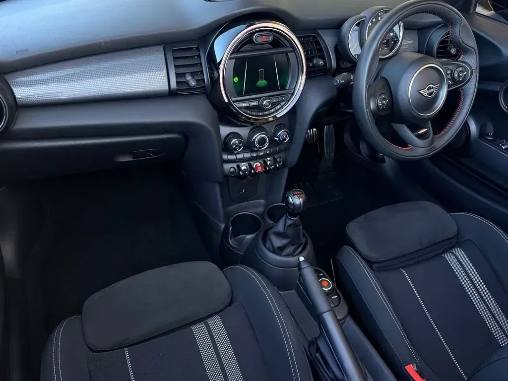 Used Mini Cooper Cabriolet Sport 136 HP (100 kW) 2019 Blue/black Cabriolet