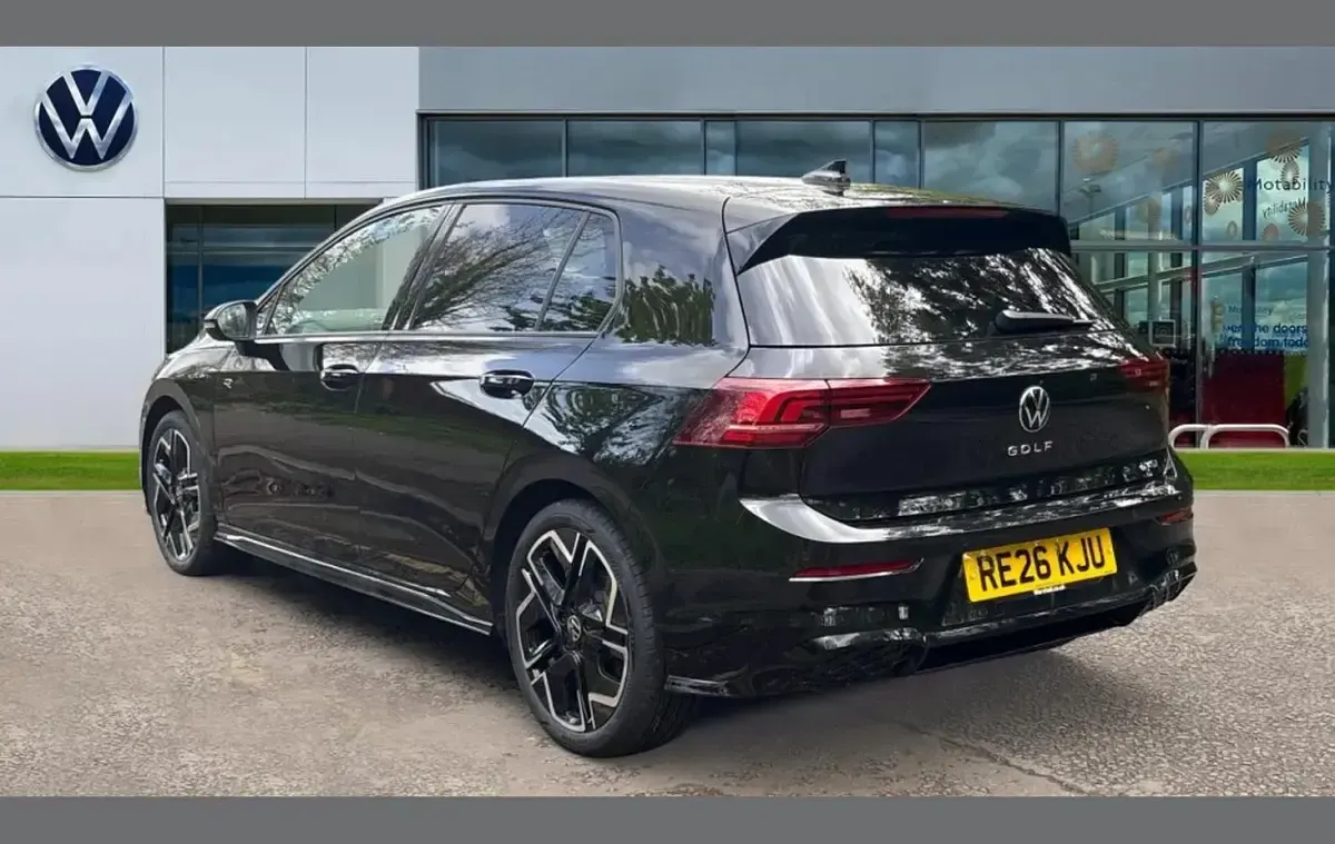 New VW Golf VIII R-line 147 HP (108 kW) 2026 Black Hatchback