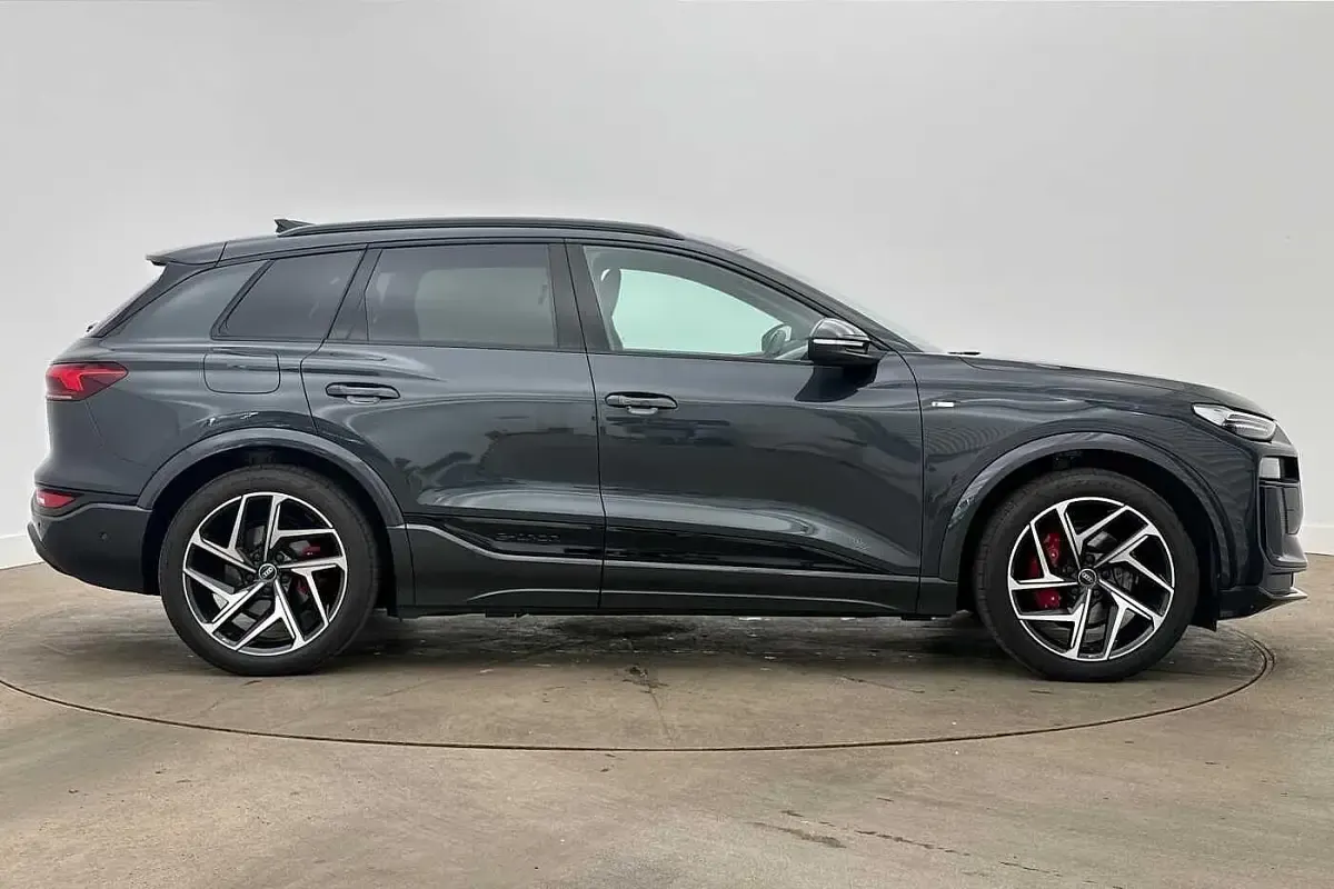 Used Audi Q6 e-tron Performance 225 kW (306 HP) 2025 Grey SUV