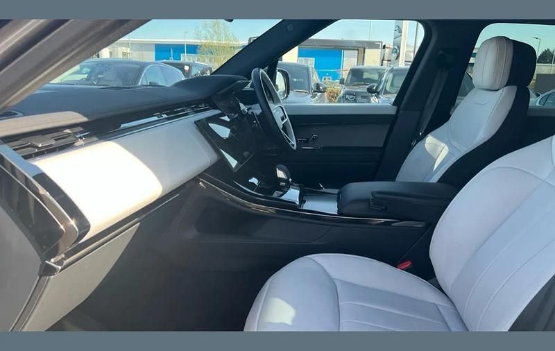 Second-hand Land Rover Range Rover Sport SE Dynamic 300 CP (220 kW) 2025 Gri SUV