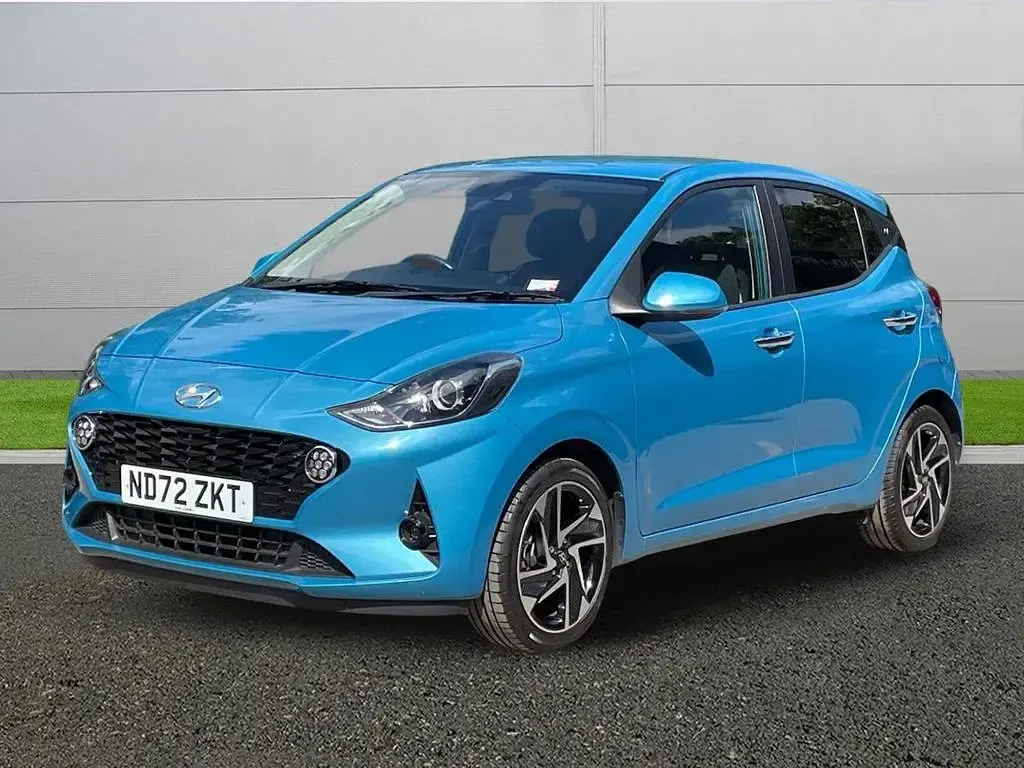 Used Hyundai i10 Premium 84 HP (61 kW) 2023 Blue Hatchback