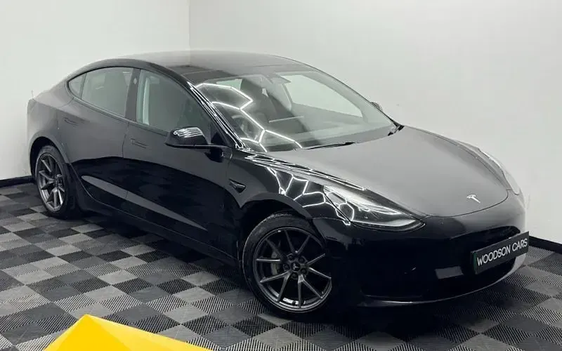 Usado Tesla Model 3 Standard Range Plus 180 kW (245 CV) 2021 Berlina