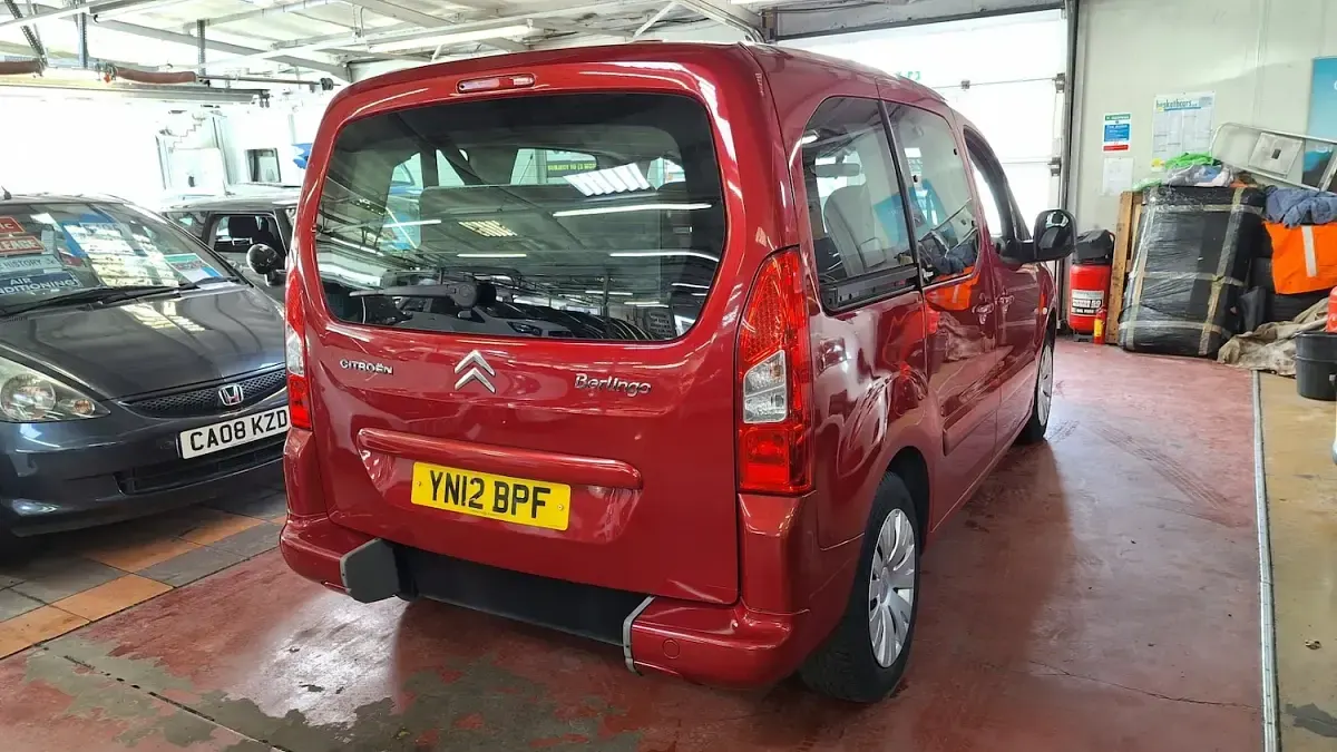 Used Citroën Berlingo VTR Sport 90 HP (66 kW) 2012 Red MPV