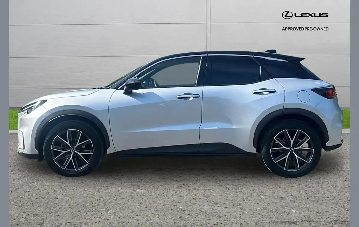 Used Lexus LBX 136 HP (100 kW) 2024 Other SUV