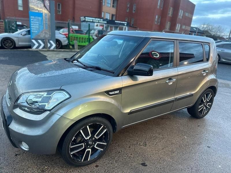 Silver Used 2011 Kia Soul SUV | £4,395 (A bit pricey) - Image 1/4