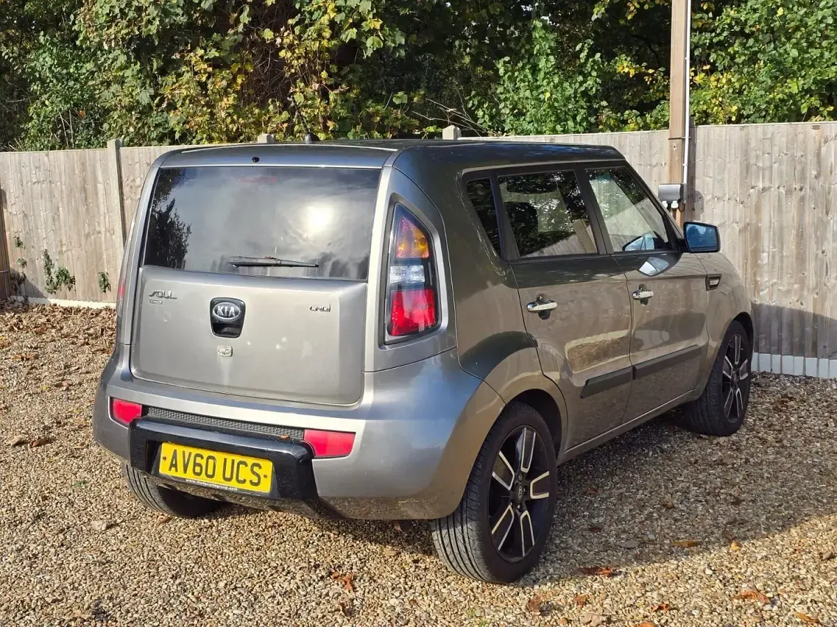 Used Kia Soul 126 HP (92 kW) 2010 Silver SUV