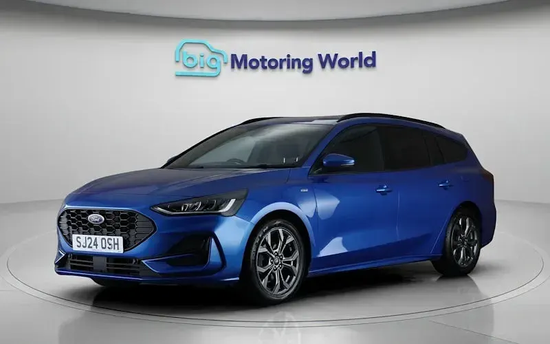 Used Ford Focus ST-Line 125 HP (91 kW) 2024 Blue Estate