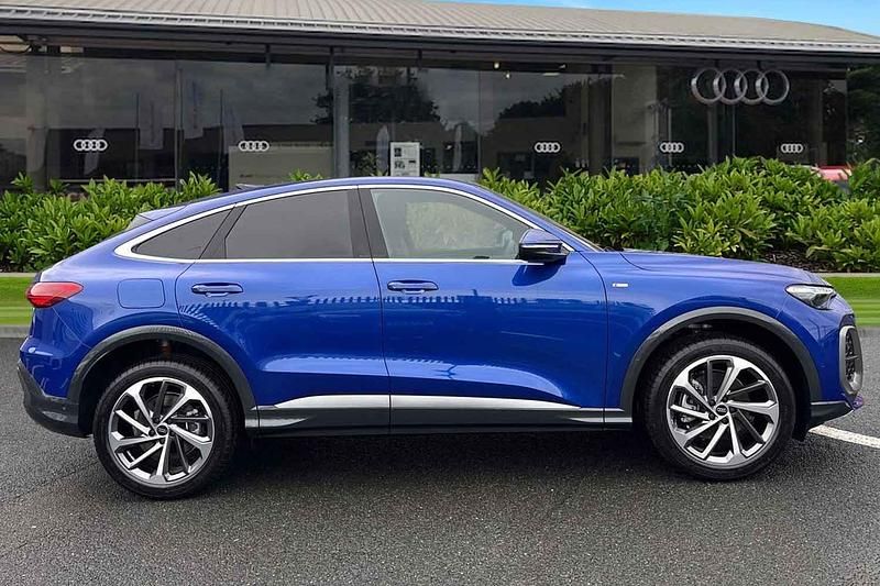 New Audi Q5 Sportback S-Line 204 HP (150 kW) 2025 Blue SUV