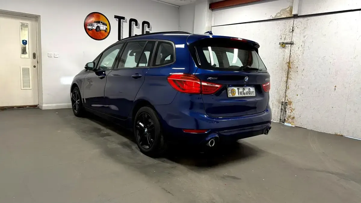 Used BMW 220 Sport Line 190 HP (139 kW) 2018 Blue Estate