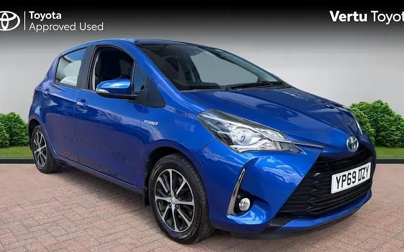Used Toyota Yaris Hybrid 101 HP (74 kW) 2019 Hatchback