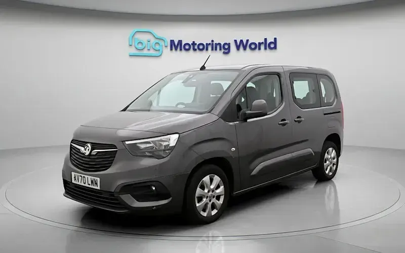 Used Vauxhall Combo S 110 HP (80 kW) 2020 Grey MPV