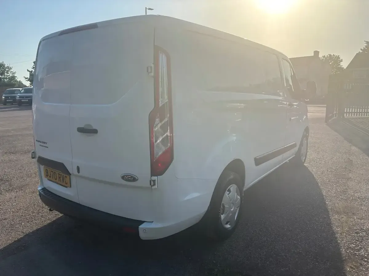 Used Ford Transit Custom Trend 105 HP (77 kW) 2020 White Van