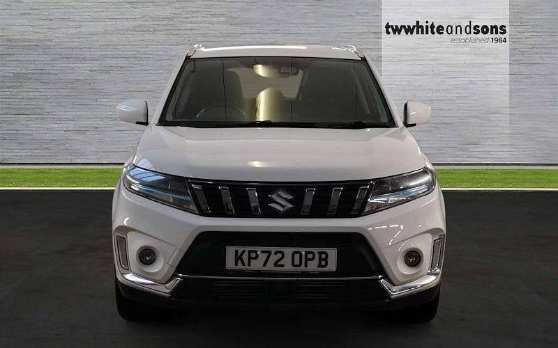 Käytetty Suzuki Vitara SZ-T 129 HP (94 kW) 2022 Katumaasturi