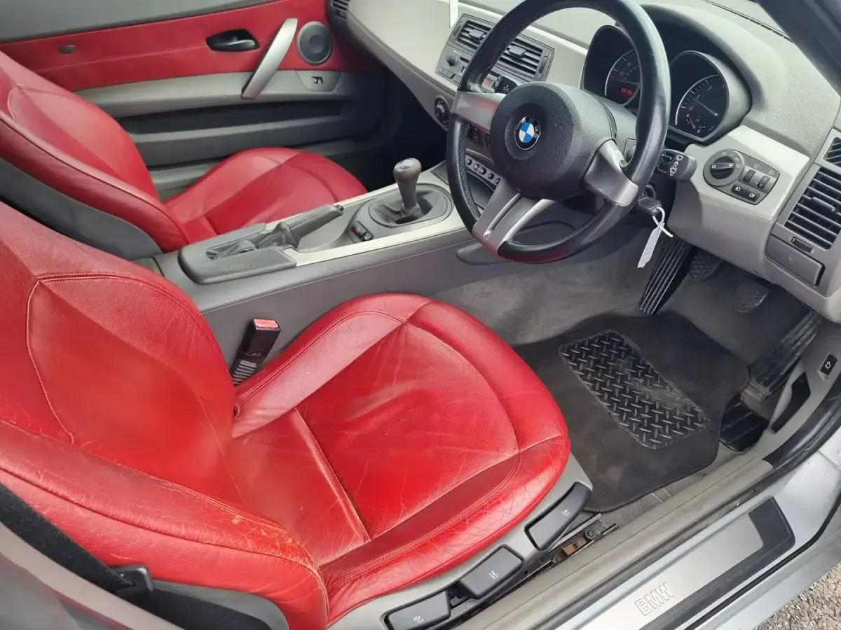 Used BMW Z4 192 HP (141 kW) 2003 Silver Cabriolet