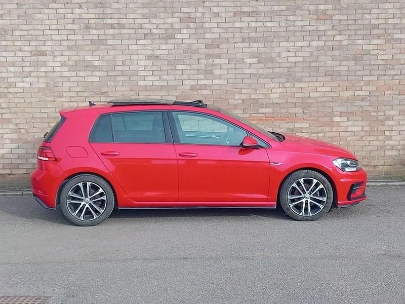 Used VW Golf VII R-line 150 HP (110 kW) 2019 Red Hatchback