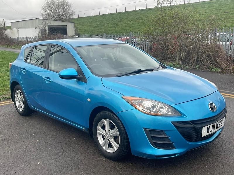 Used Mazda 3 105 HP (77 kW) 2011 Blue Hatchback