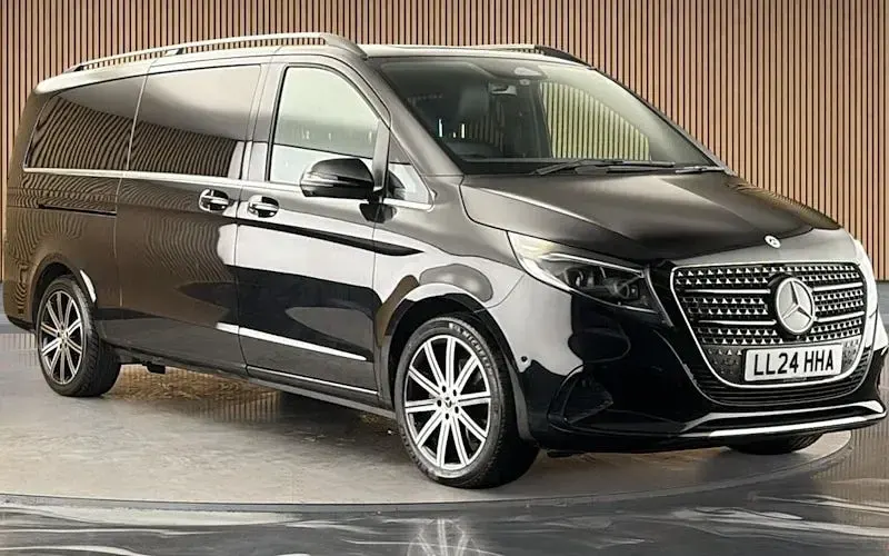 Used Mercedes V220 Premium 163 HP (119 kW) 2024 MPV