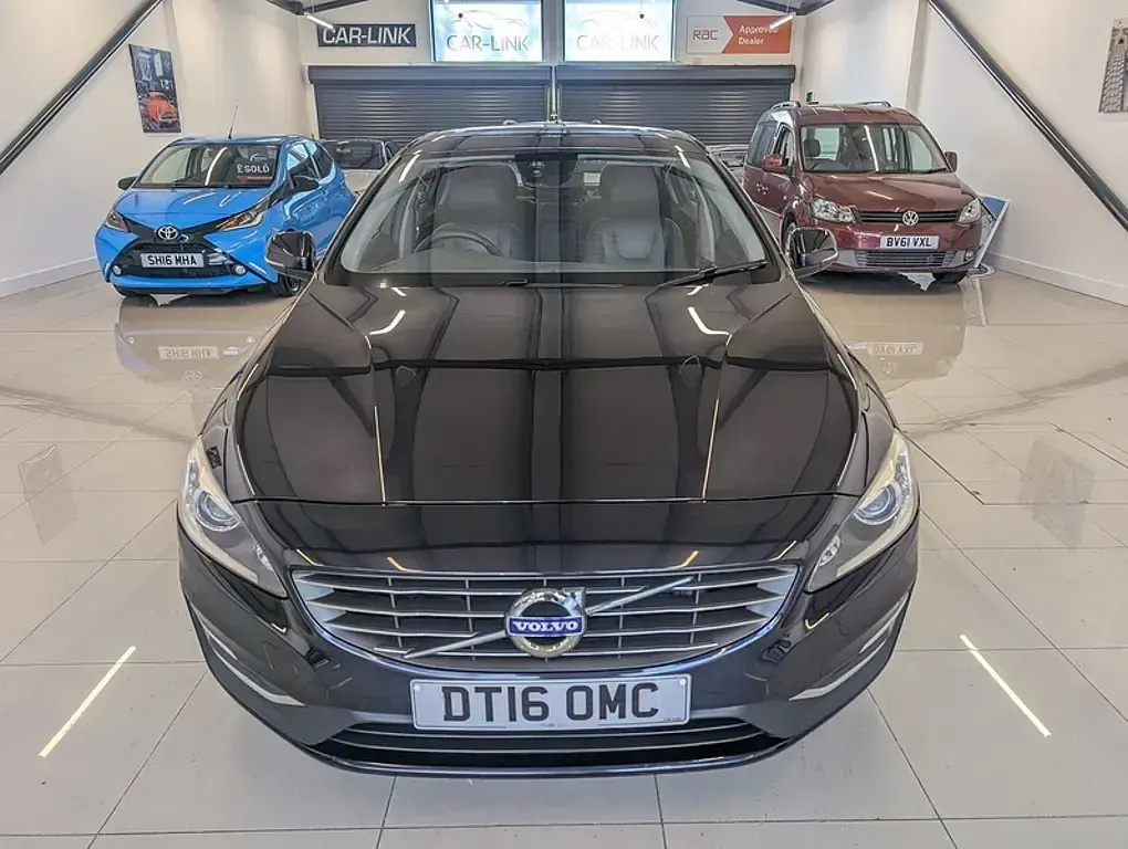Used Volvo S60 SE Lux 2016 Magic blue Sedan