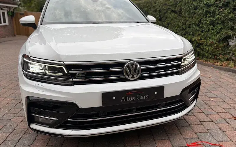 Used VW Tiguan Allspace R-line 150 HP (110 kW) 2018 White SUV