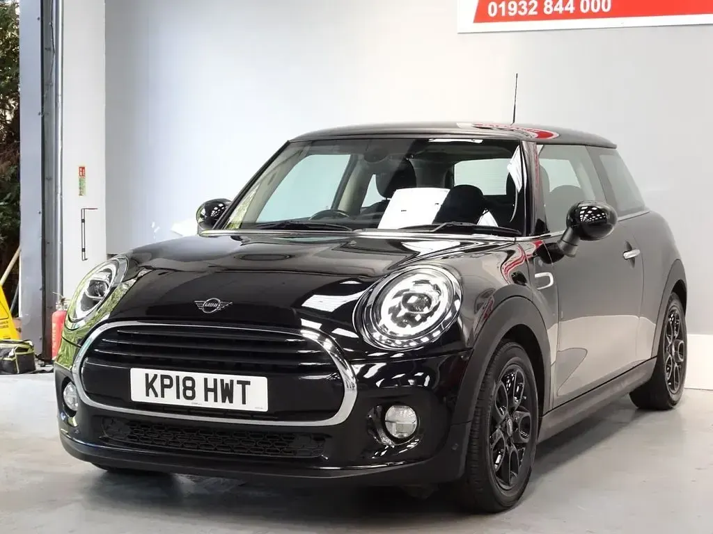 Used Mini Cooper Hatch 136 HP (100 kW) 2018 Black Hatchback