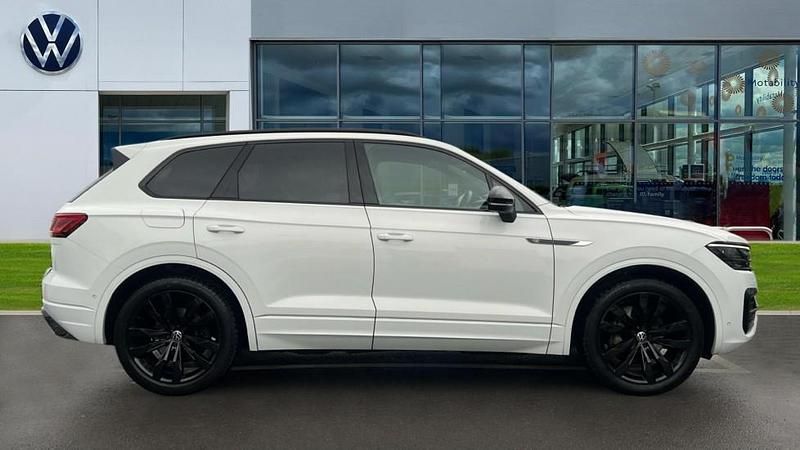 Used VW Touareg Black Edition 286 HP (210 kW) 2022 White SUV