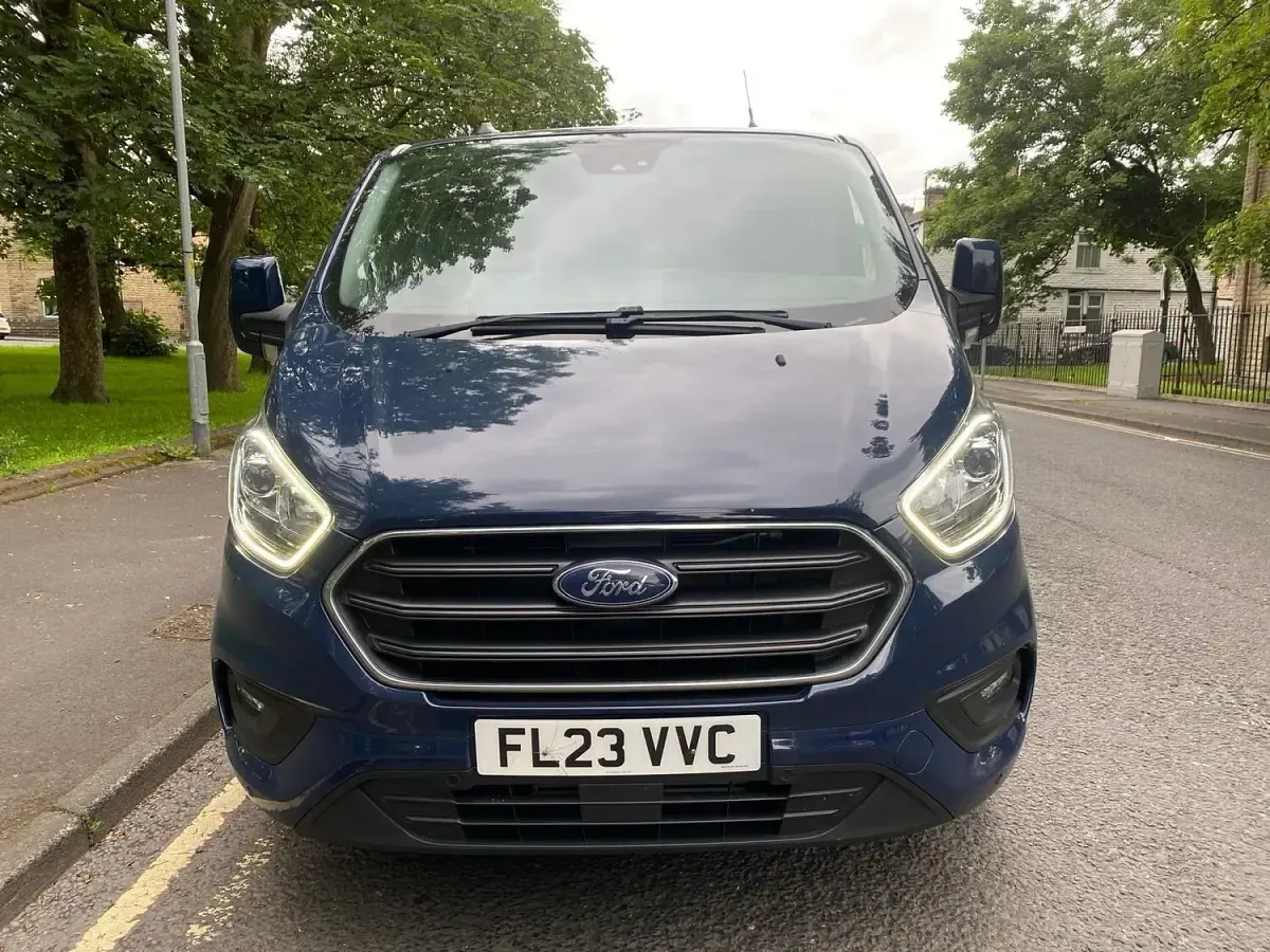 Used Ford Transit Custom Limited 170 HP (125 kW) 2023 Blue Van
