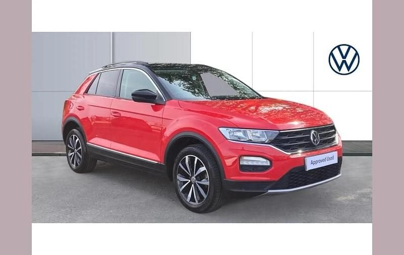 Red Used 2019 VW T-Roc Design SUV | £15,327 (Fair price) - Image 1/4