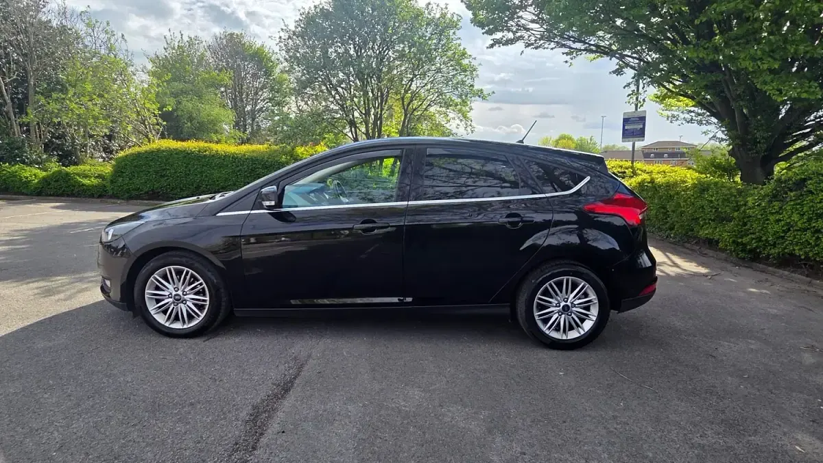 Used Ford Focus Zetec 2017 Black Hatchback