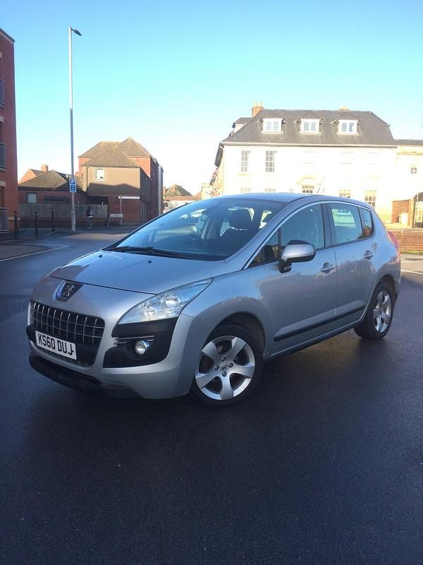 Used Peugeot 3008 Sport 2011 Silver Hatchback