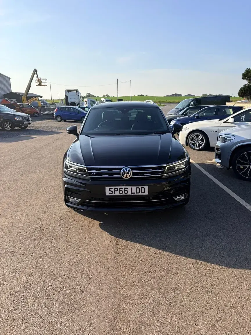 Used VW Tiguan R-line 150 HP (110 kW) 2016 Black SUV