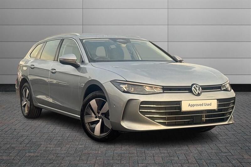 Oyster silver Used 2024 VW Passat Life Estate | £33,295 - Image 1/4