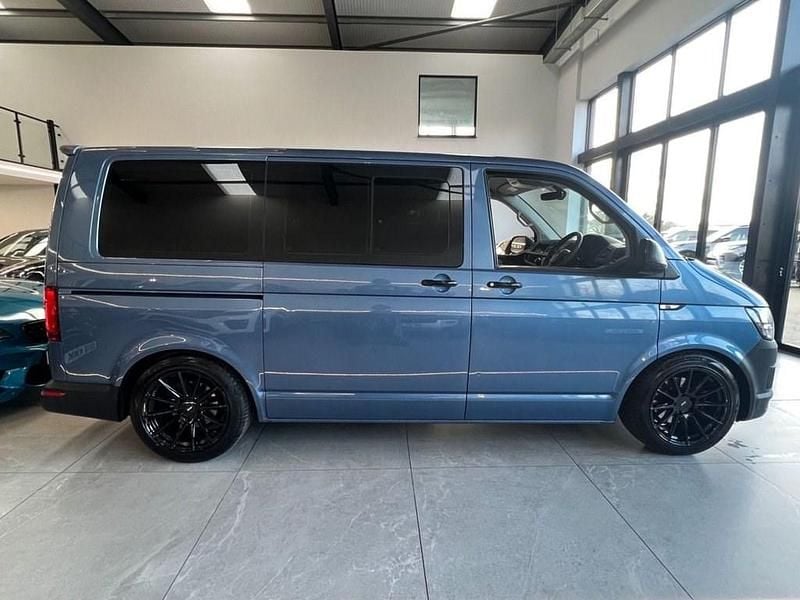 Used VW Shuttle S 2018 Blue MPV