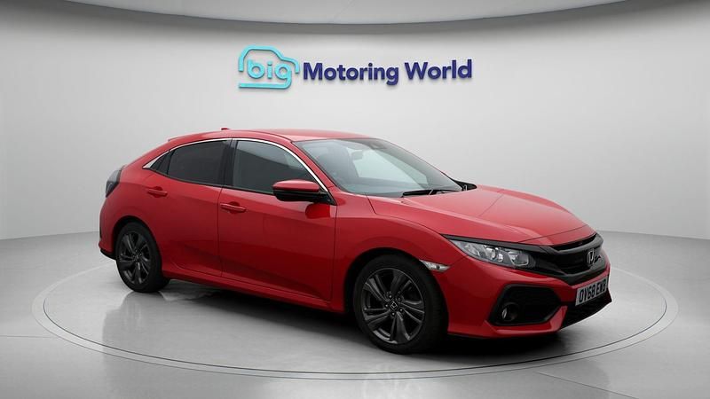 Red Used 2018 Honda Civic SR Hatchback | £10,400 (Fair price) - Image 1/4